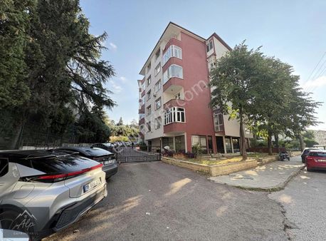Panaromik Deniz Manzaralı Temiz Eşyalı 3+1 Bakımlı Daire