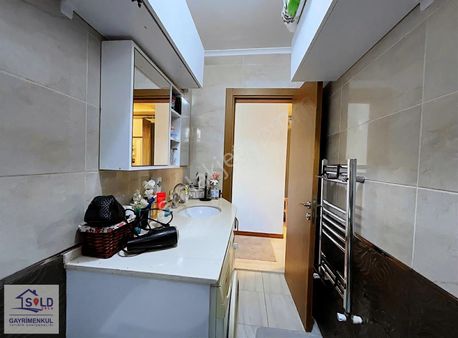 Karşıyaka Atakent Muhteşem Lokasyon Köşe Daire