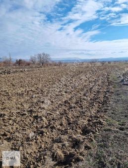 Stt Gyo'dan Güneşli'de Satılık Yol Üstü Tarla