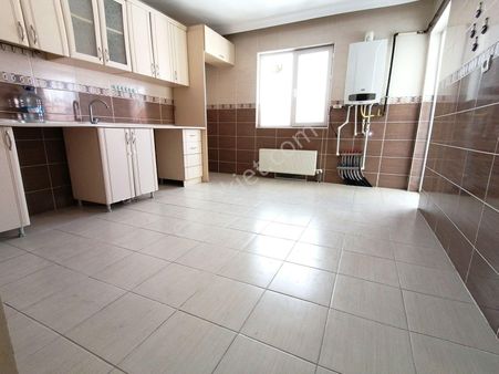 Karapürçek Başkent Gross Yakınında 3.kat 3+1 130m2 Kombi Petek Duşakabin Vestiyer