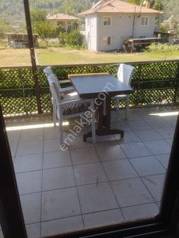 Turgutta Ana Yol Üzerinde Kiralık 1+1 Eşyalı Bahçeli Daire