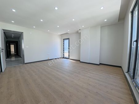 Özgürlük Mah.5+1 Çift Mutfaklı Geniş Sıfır Üst Dubleks Daire