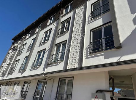 Kiralık İçi Ful Yapılı Eşyalı Daire Merkezi Konumda