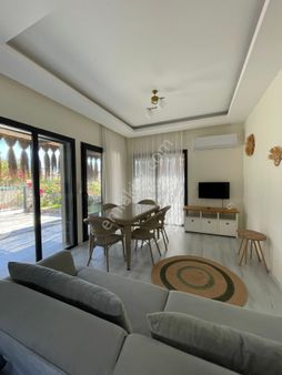 Datça Merkezde Yıllık Kiralık 2+1 Deniz Manzaralı 85 M2 İkiz Villa