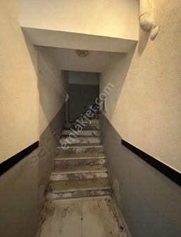 Ege Emlak Yatırımdan Merkezde Satılık 183 M2 Dükkan/ Daire