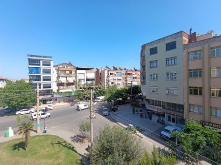 Kiralık Cumhuriyet Mahallesi (3+1) Ara Kat Jeotermalli Daire