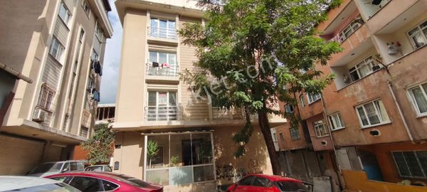 Kağıthane Metrobüse Yürüme Mesafesinde M.akif Ersoy . Satılık 2+1 Daire