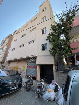 Sucuzade Mahallesi 222 M² Arsa İçinde 4 Katlı Satılık Bina/işyeri2