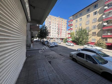 Bağlar Sağlık Ocağı Salı Pazarında Satılık Dükkan