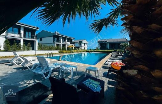 Bahçelievler Mahallesi'nde Satılık Blok Villa