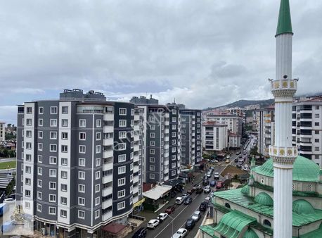 Kaşüstü Merkezde Satılık 4+1 Daire