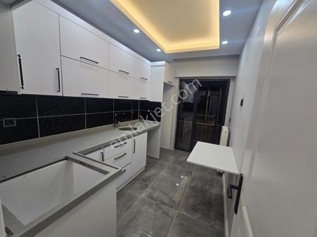 100. Yıl Bulvarında, 130 M2, 3+1, Deniz Manzaralı, Cd. Üzeri, Asansörlü Lüks Daire