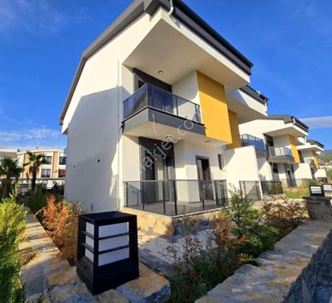 Akbükte Denize 100 Adım, Lüks 4+1 Yarı Akıllı, Sıfır Villa