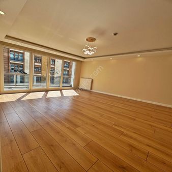 İşte Aradığınız.! Mehterçeşme'de Genişm2 3+1 Satılık Daire