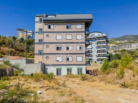 Alanya Çıplaklı'da Satılık Sıfır 3+1 Amerikan Mutfak Daire