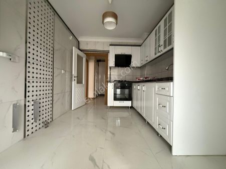 Keçiörende Karakaya'da 3+1 E. Banyolu Ara Kat Yapılı Masrafsız