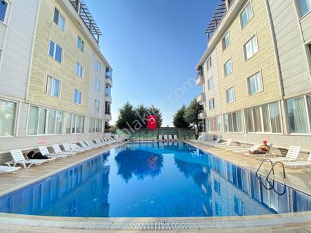 Acil Acil Tamamı Bu Fiyata Havuzlu Sitede Ara Kat 2+1 Daire Fırsatı
