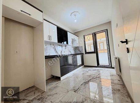 Atatürk Cad Dibinde Lüks 3+1 Fırsat Arakat