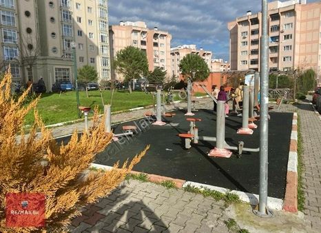 Toki Yenimahalle'de Ön -güney Cephe,ara Kat Temiz Kiralık 1+1