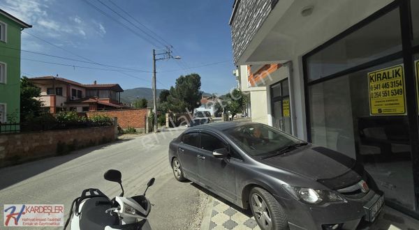 Pamukova Çardak Sokakta 100 M2 Depolu 350 M2 Dükkan