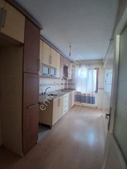 Gemlik Emlaktan Kiralık Derboyu Cadde Üzeri 2+1