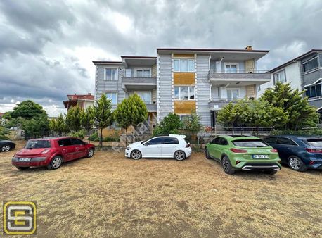 Karasu'da Denize 100 Metre Mesafede 2+1 85m2 Yazlık Kışlık Daire