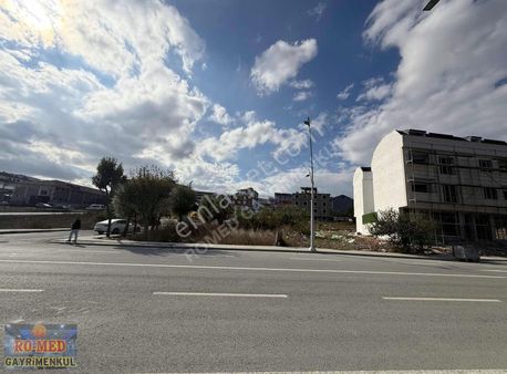 Prestijli Konum 300m2 Taşoluk Cadde'sine Cephe Köşebaşı Arsa