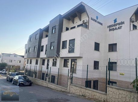 Bayramoğlu Mh. Safir Sitesinde Havuzlu 3+1 Çatı Dublex