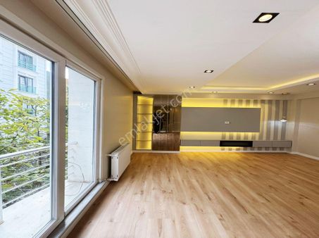 Beylikdüzü Marmara Park Avm Arkası Geniş Kullanışlı 2+1 Daire