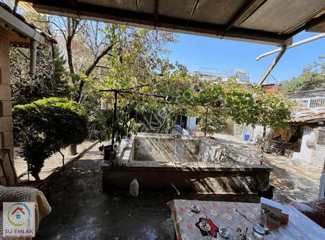 Su Emlak'tan Satılık 415mt2 Havuzlu Müstakil Ev