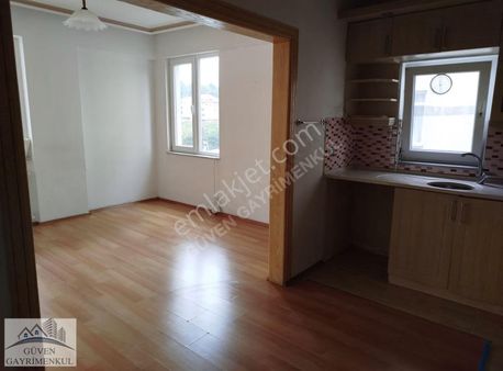 Güven'den Karşıyaka Da Kiralik Daire 135m²