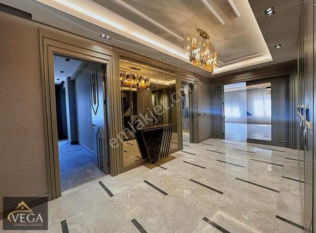 Vega Gayrimenkul'den 15 Temmuz Mevkinde 5.5+1 Satılık Daire