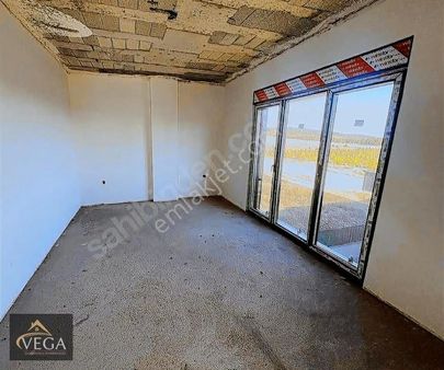 Vega Gayrimenkulden Şehirgösterende Na Tamam 6+1 Satılık Villa