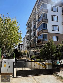 Vega Gayrimenkulden Karacaahmet Kanal Yolunda Satılık 3+1 Daire