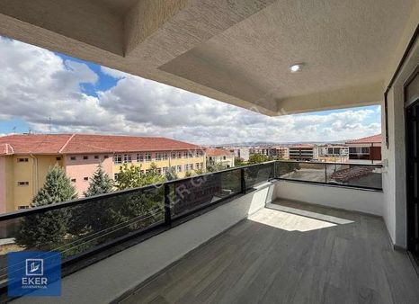 Eker'den Kafkas Caddesi Yakını, Özel Garajlı 3+1 Daireler