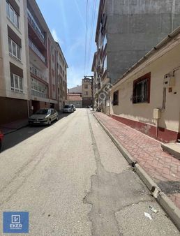 Eker'den Erenköy Mah. Sevinç Cad. Arka Sokağı Geniş 2+1 Daire