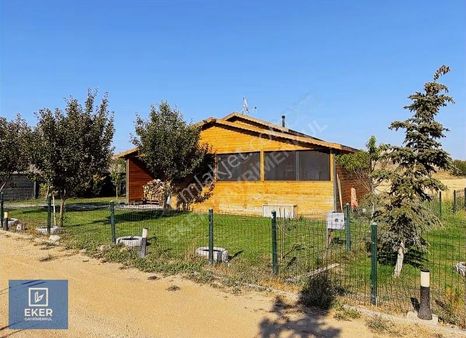 Eker'den Eğriöz Yaşam Evlerinde Site İçi Yol Kenarı 350 M2