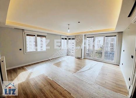 Kozyatağında Nezih Bir Caddede Ayşekadın Metroya Yakın Geniş 3+1