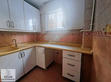 Esenler Fatih Mh Satılık 2+1.bahçekat Daire