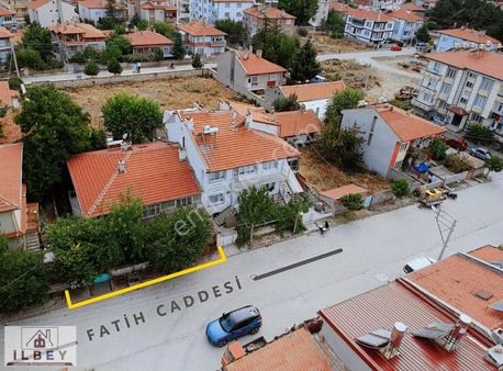 İlbey // Şuhut Yalı Mh.de Bodrum + Tek Kat Müstakil Bahçeli Ev