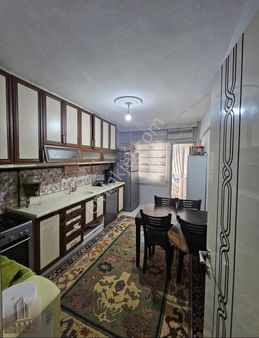 Lozan Caddesinde Arakat 170m2 3+1 Asansörlü Masrafsız Daire