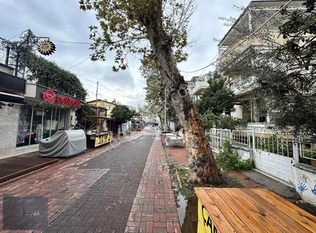 Boyut'tan Akçay Kordon Caddesinde Boş Süreliğine Kiralık