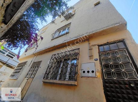 Eşrefpaşa Duatepe Mahallesi'nde 3,5 Katlı Müstakil Ev