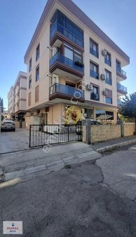 Gazıemır Irmak Mah.de Satılık Üç Çephelı 2+1 Daıre