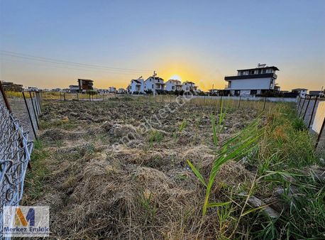 Merkez'den İzmir Dikili Cumhuriyet Mah. İmarlı Arsa 500 M²