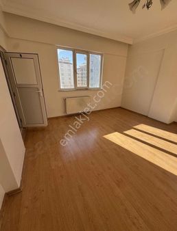 Çözüm Gayrimenkul 3+1 Doğalgaz Ve Asansör