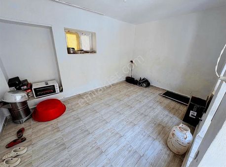 Çözüm Gayrimenkul Dan Avlulu Tertemiz Masraf Yok Kuyulu