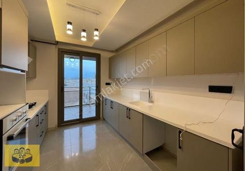 Çukurova/şambayadı/sosyal Donatılı Sitede 3+1 Kapalı Mutfak