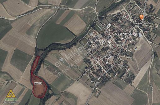 Kapaklı Uzunhacı'da Köye 400 M. Mesafede 1187 M2 Tarla Hissesi