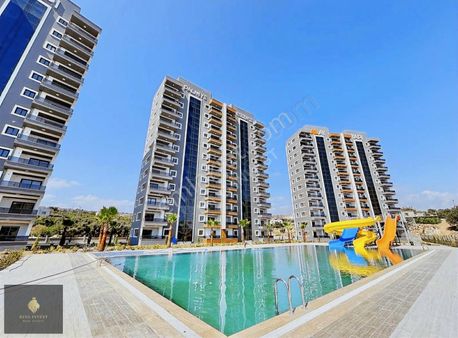 King'den Denize 200m Mesafe 2+1 Havuzlu Ultralüx Daire